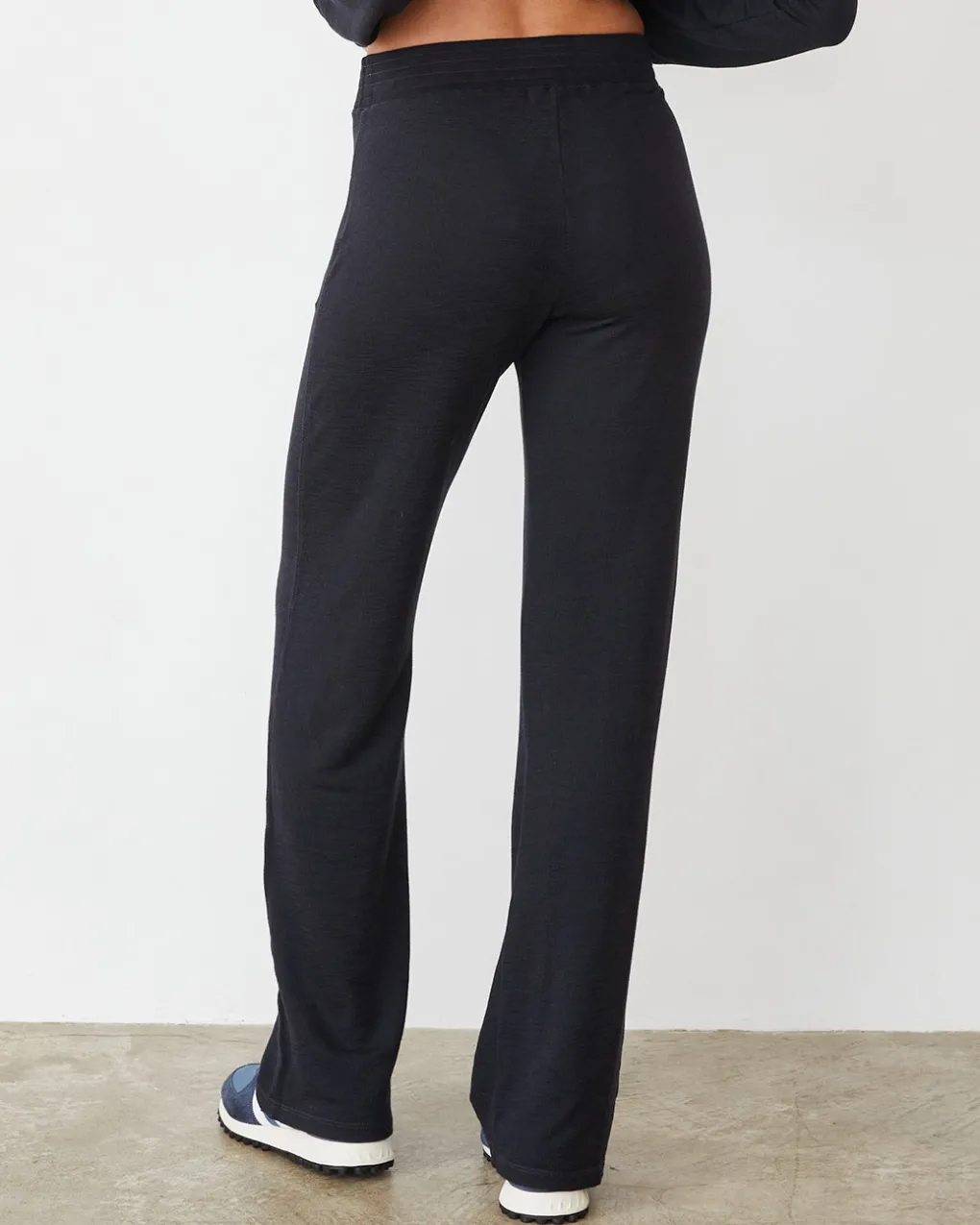 Supersoft|Sweats*MONROW Supersoft Slim Sweat FADEDBLACK